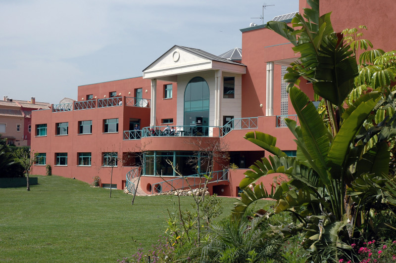 Les Roches Global Hospitality Education